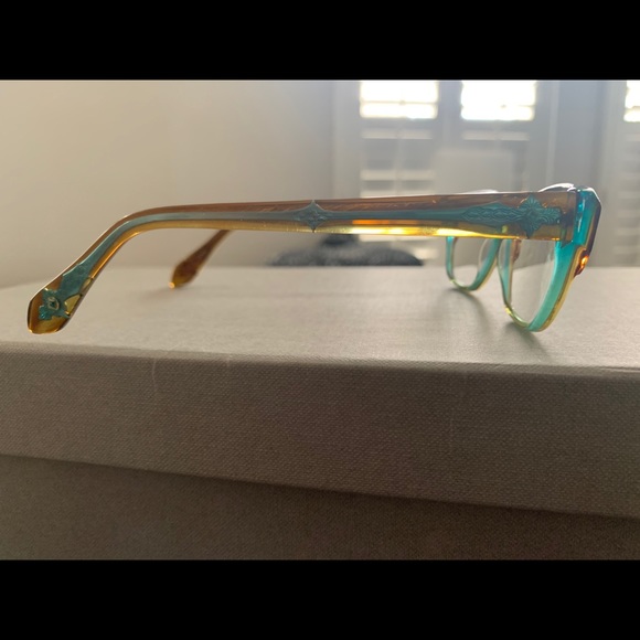 DESIGNER EYEGLASSES - Picture 4 of 7